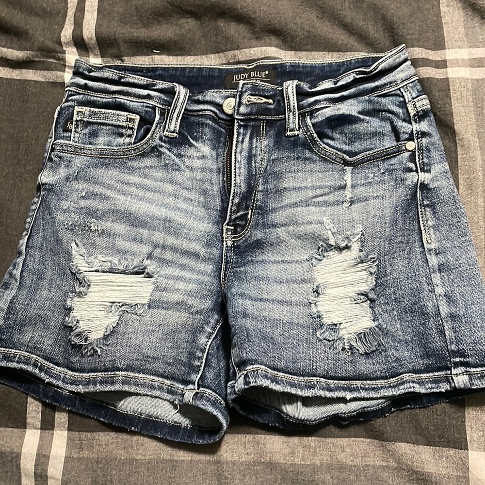 JUDY BLUE denim shorts